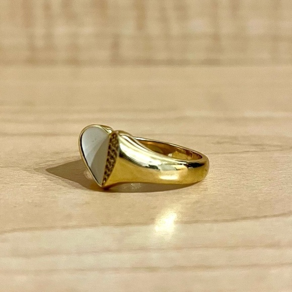 NWT WANDERLUST + CO 14k Gold Plated Unfold Heart Signet Gold Ring Size 7 - Picture 2 of 5